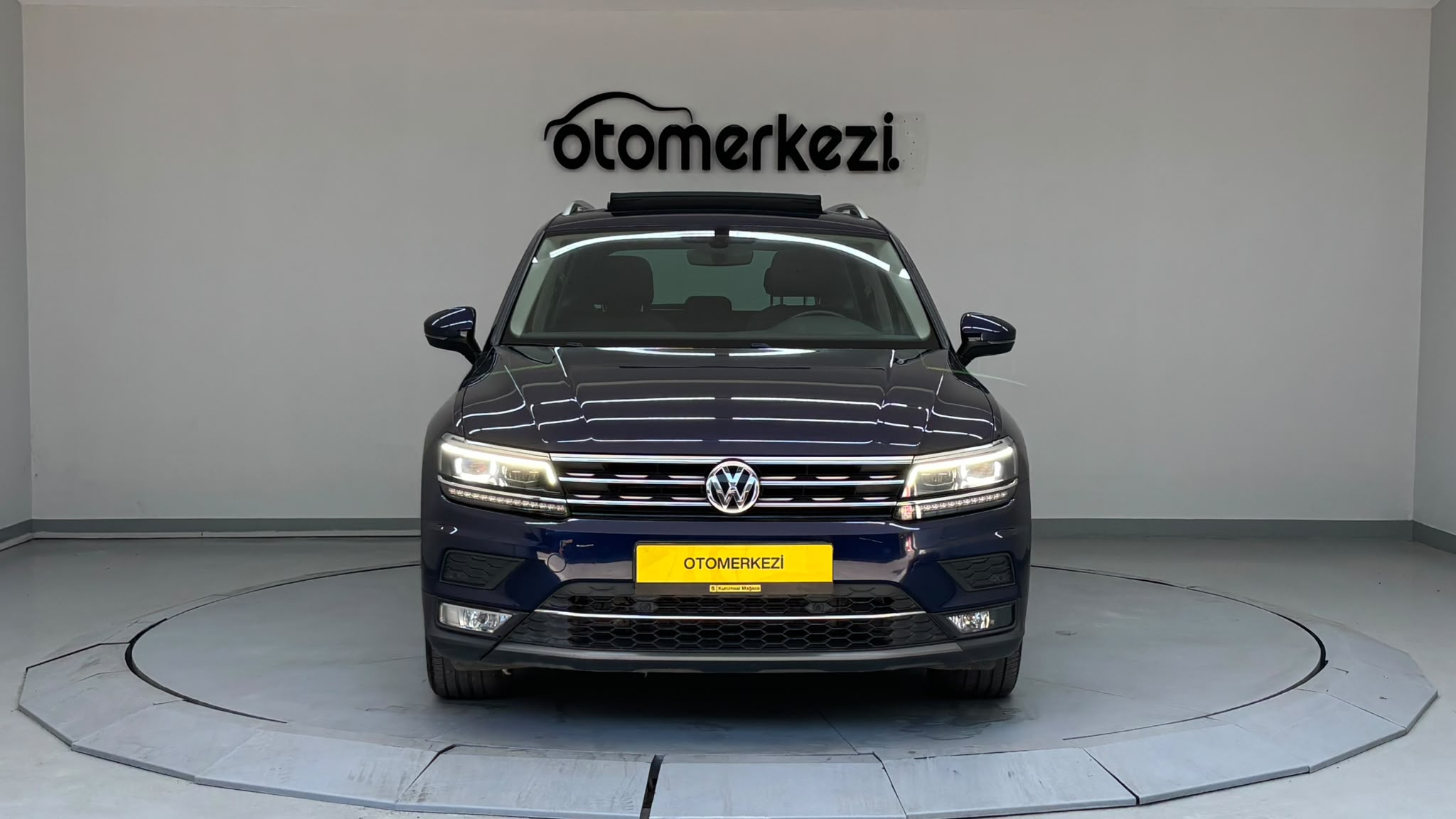 VOLKSWAGEN TIGUAN 2
